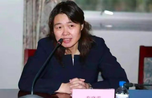 年轻女教师电影